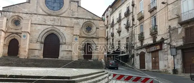 Niente dissuasori a Piazza Duomo, la Soprintendenza ordina la rimozione