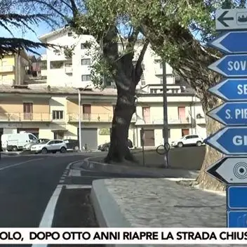 Tiriolo, dopo otto anni riapre la strada chiusa per frana - VIDEO