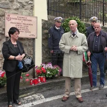 Lamezia ricorda i netturbini uccisi, i familiari chiedono giustizia - VIDEO