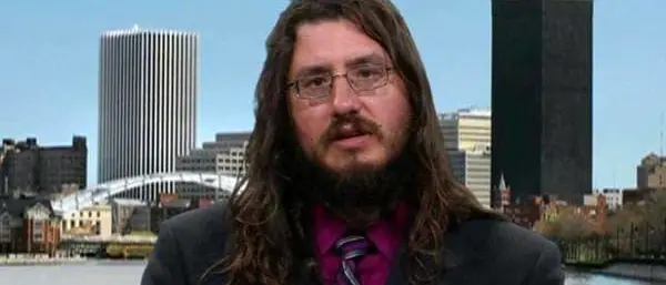 Fanno causa al figlio 30enne per cacciarlo da casa, il giudice dà ragione ai genitori