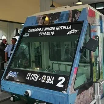 Catanzaro, la nuova funicolare un omaggio a Mimmo Rotella