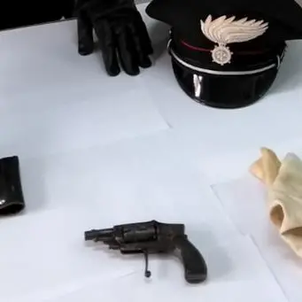 Arrestato 67enne per detenzione illegale d'arma a Scandale