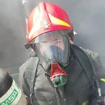 Fiamme e visibilità zero, ecco come si esercitano i pompieri di Vibo - VIDEO