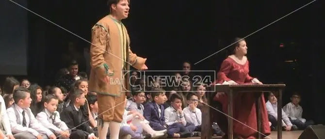 Vi canto una storia: bambini protagonisti sulla scena insieme a Katia Ricciarelli - VIDEO