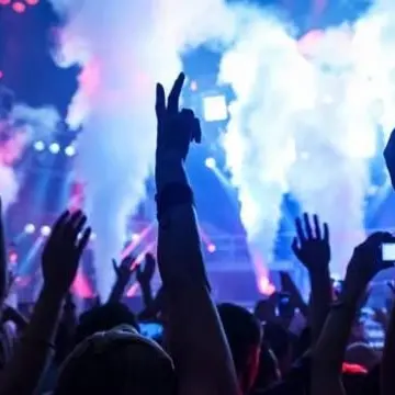 Gizzeria, mancano autorizzazioni: sospesa la serata con Malgioglio