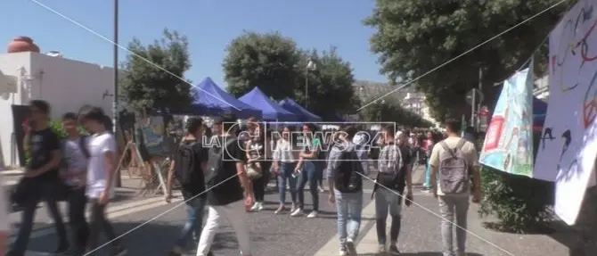 Periferie e legalità al centro della Giornata dell'Arte a Crotone -VIDEO