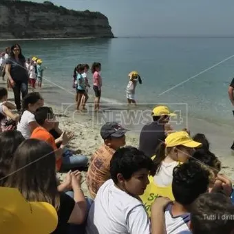 Spiagge pulite, l'iniziativa di Legambiente fa tappa a Ricadi - VIDEO