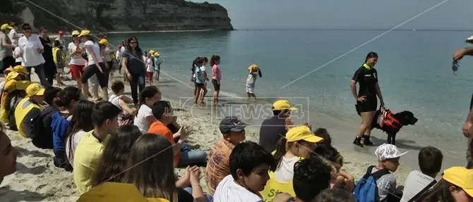 Spiagge pulite, l'iniziativa di Legambiente fa tappa a Ricadi - VIDEO