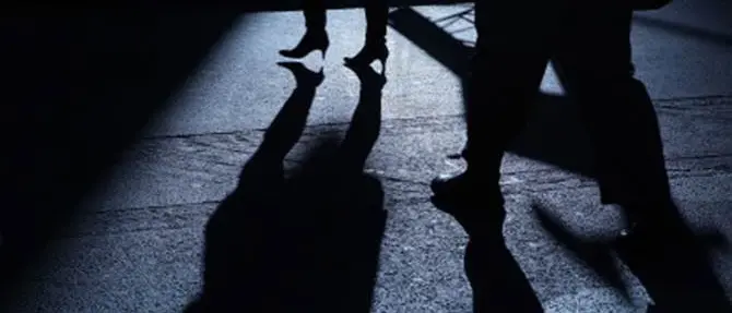 Messaggi osceni e minacciosi, tunisino arrestato per stalking