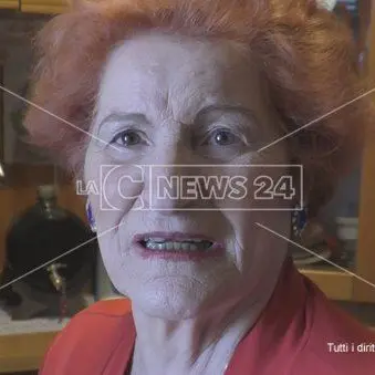 Disabile “prigioniera” in casa: «Non riesco neppure a comprare il pane» - VIDEO