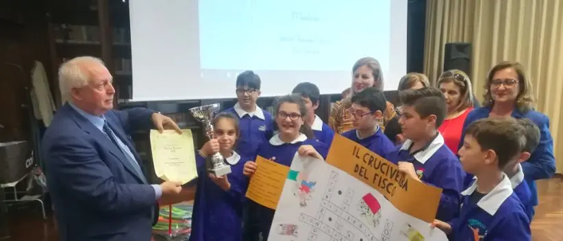 A pagare le tasse si impara tra i banchi di scuola