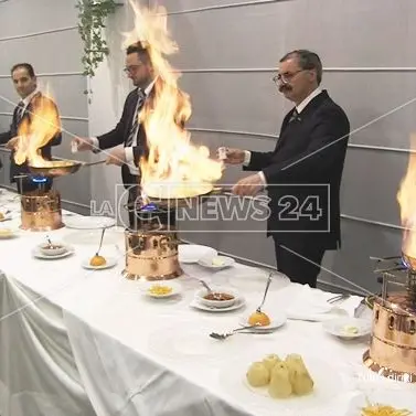 Cucina flambè per i vent'anni di Amira Cosenza-Sila VIDEO