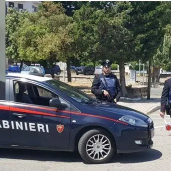 Fermato dai carabinieri fornisce false generalità, arrestato 22enne di Locri