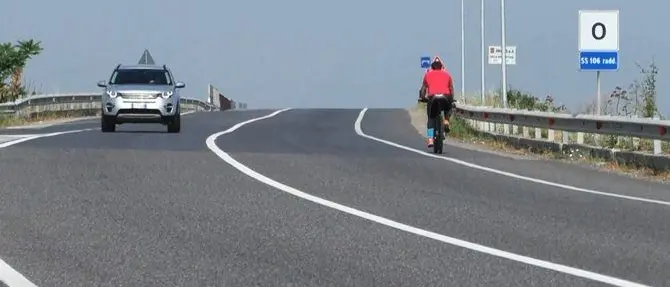 Armani chiude all'ammodernamento della 106 su Sibari-Crotone, proteste a Corigliano-Rossano - VIDEO