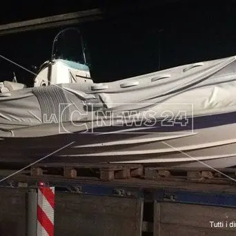 Acquista un motoscafo con un assegno scoperto, sequestrato dai carabinieri