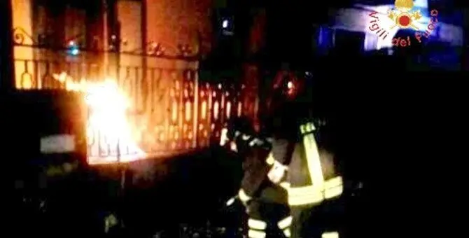 In fiamme conduttura del gas: disavventura per un turista