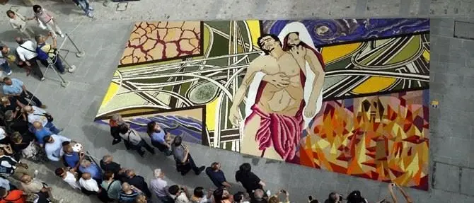 Dalla Calabria all’Umbria lo spettacolo unico delle infiorate - VIDEO