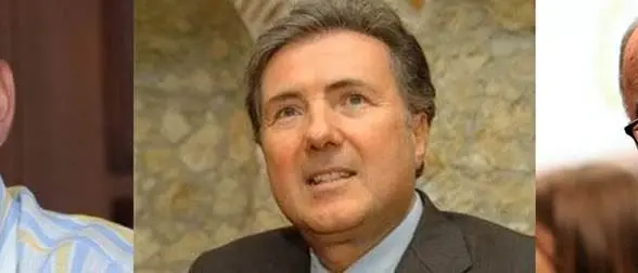 Calabria, la strana processione a casa di Piero Aiello dopo la frana di destra e sinistra