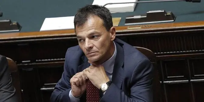 Fassina (LeU): «Salvini e Di Maio riferiscano sul migrante ucciso»