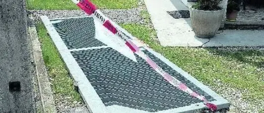 Travolto dal cancello nel Trevigiano, si sveglia il bimbo di 4 anni