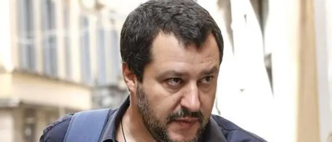 Salvini: «Basta immigrati a spasso, blindiamo i Cpr». Ma dimentica che già lo sono