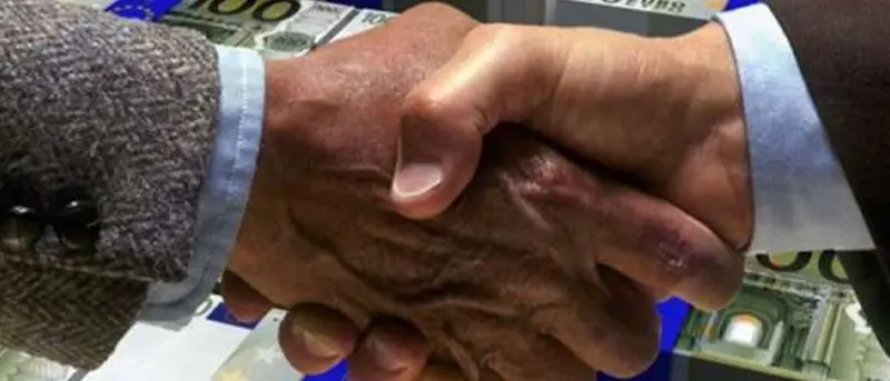 Alla Regione duemila dipendenti non bastano. Infornata di consulenti a un anno dalle elezioni