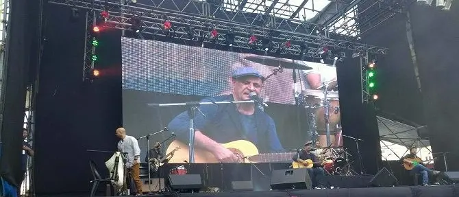 Cavallaro fa ballare Pisa a ritmo di tarantella -VIDEO
