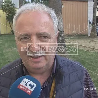 Amministrative, Nuccio Martire vince la sfida di Casali del Manco -VIDEO