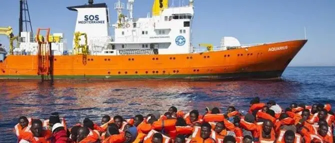 Salvini chiude i porti: 1400 profughi ostaggi del mare