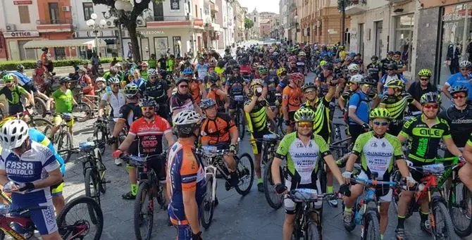 Tour in bici alla riscoperta delle bellezze di Crotone e Capocolonna