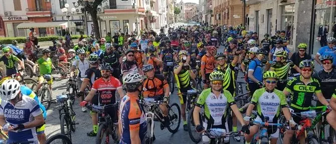 Tour in bici alla riscoperta delle bellezze di Crotone e Capocolonna