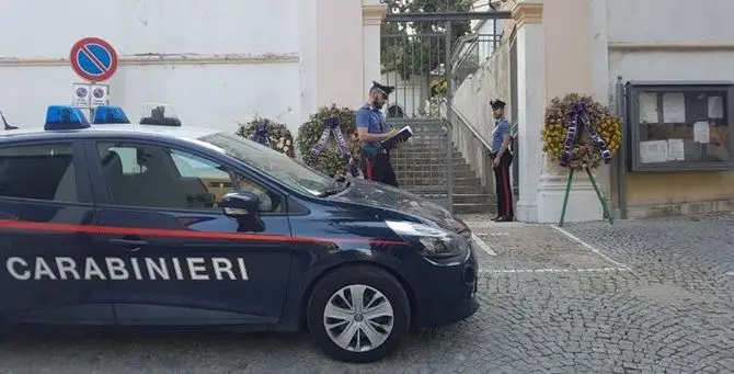 Mesoraca, munizioni all'interno del cimitero del paese