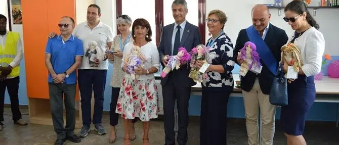 Cara di Crotone, i migranti realizzeranno le pigotte per l'Unicef