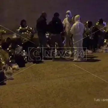 Sbarco migranti a Roccella, fermati presunti scafisti