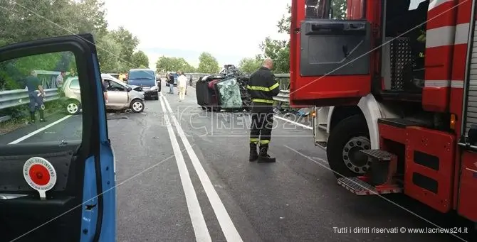 Incidente stradale a Rovito, sale a due il bilancio delle vittime