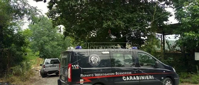 Migrante ucciso, il Ris di Messina per i rilievi su auto e scena del delitto FOTO - VIDEO