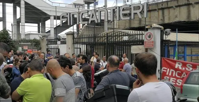 Operaio morto a Genova, giornata di sciopero in Fincantieri