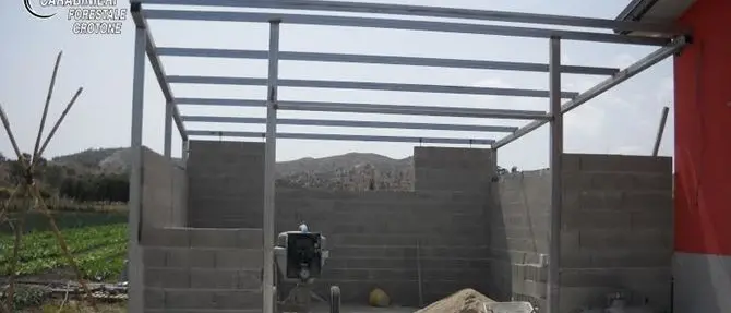 Sequestrato manufatto abusivo a Roccabernarda