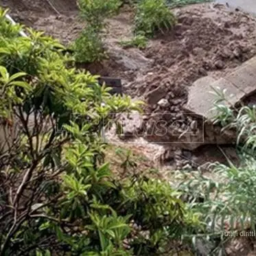 Maltempo nel Vibonese, crolla casa a Nicotera. Le strade trasformate in fiumi di acqua e fango