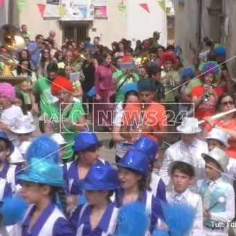 Caccuri, paese dell'accoglienza, festeggia il Kids Festival - VIDEO