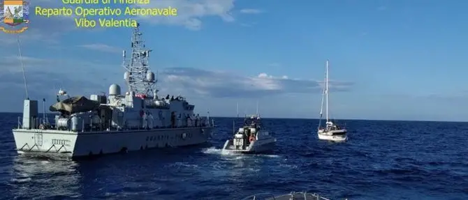 Sbarco migranti a Crotone, fermati tre scafisti -VIDEO