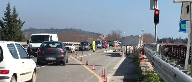 Caulonia, il ponte Allaro spaventa i commercianti