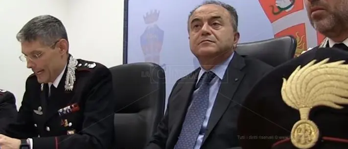 Autobomba a Limbadi, Gratteri: «La comunità si ribelli al dominio mafioso e denunci»