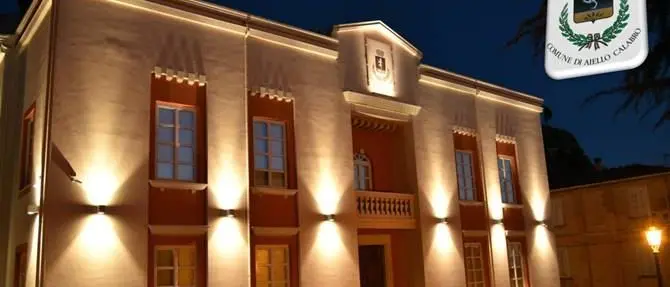 Aiello Calabro inaugura la “nuova” casa comunale