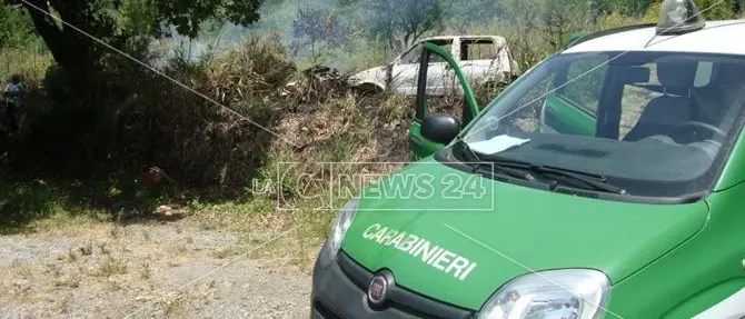 Brucia sterpaglie e provoca un incendio, denunciato