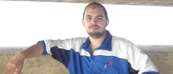 Licenziato, spara al padre e alla compagna e poi si suicida