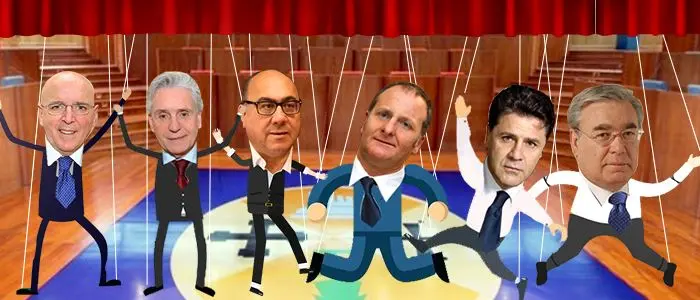 Benvenuti al Teatro Campanella: Oliverio non ha i numeri ma la commedia continua