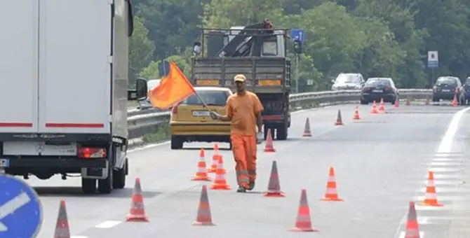 Autostrada A2, Gallo: «Gravi disagi nel cuore dell’estate»