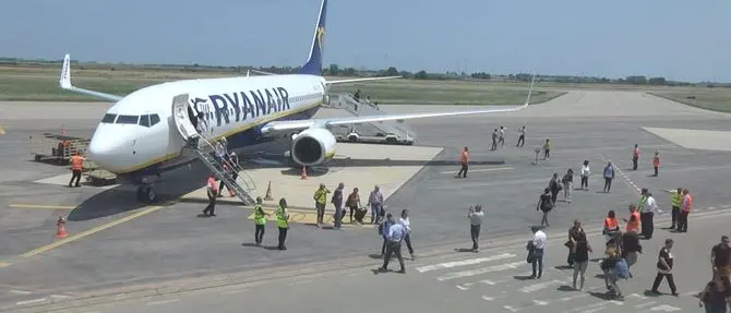 Aeroporto di Crotone, avvio positivo: 17mila passeggeri nel primo mese -VIDEO