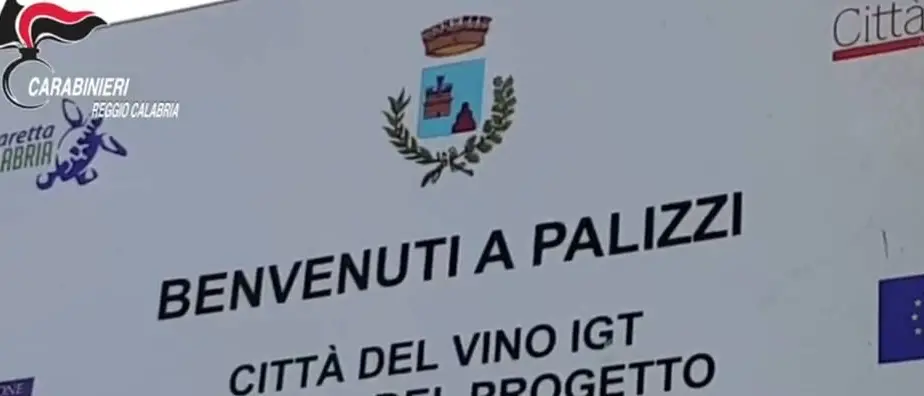 Anche il business dell'accoglienza dei migranti tra gli affari illeciti del sindaco di Palizzi